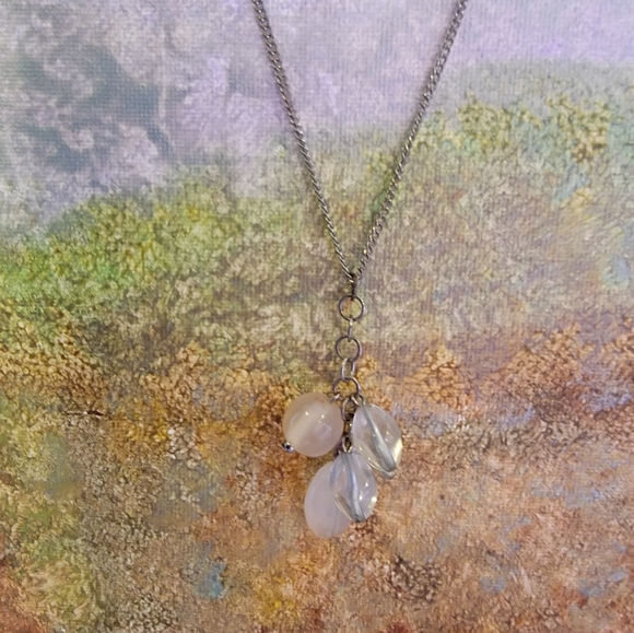 Silver tone necklace with glassy beads - Picture 9 of 11